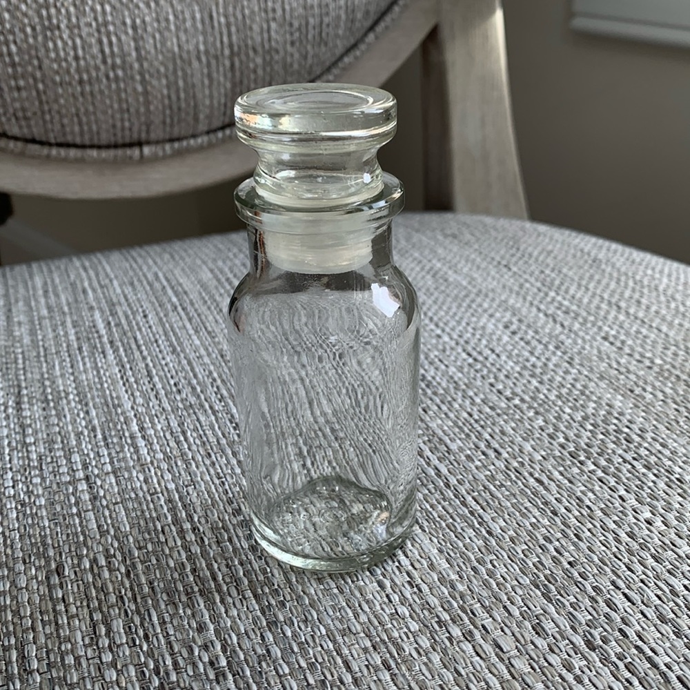 Vintage Glass Spice Bottle Jar Apothecary w/ Stopper Made in Japan Stamped 4" T